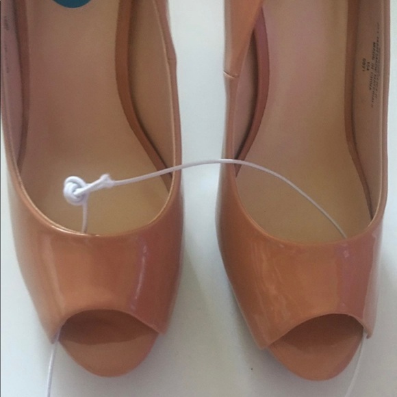 GUESS HEELS SIZE 10 - Picture 2 of 8